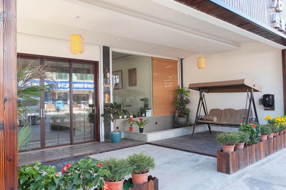 Qingya Fishing Village Resort Hotel in Hangzhou