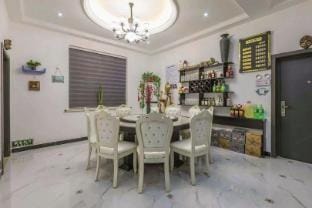 Yingpenglou Homestay Hotel in Shanghai