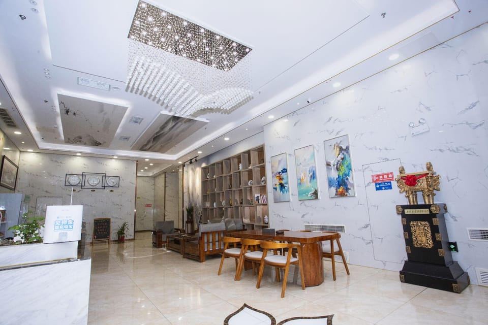 Rektai Chain Hotel (Hefei Feidong Yuzhou Central Plaza Guiwang Metro Station Branch) Hotel in Jiangsu