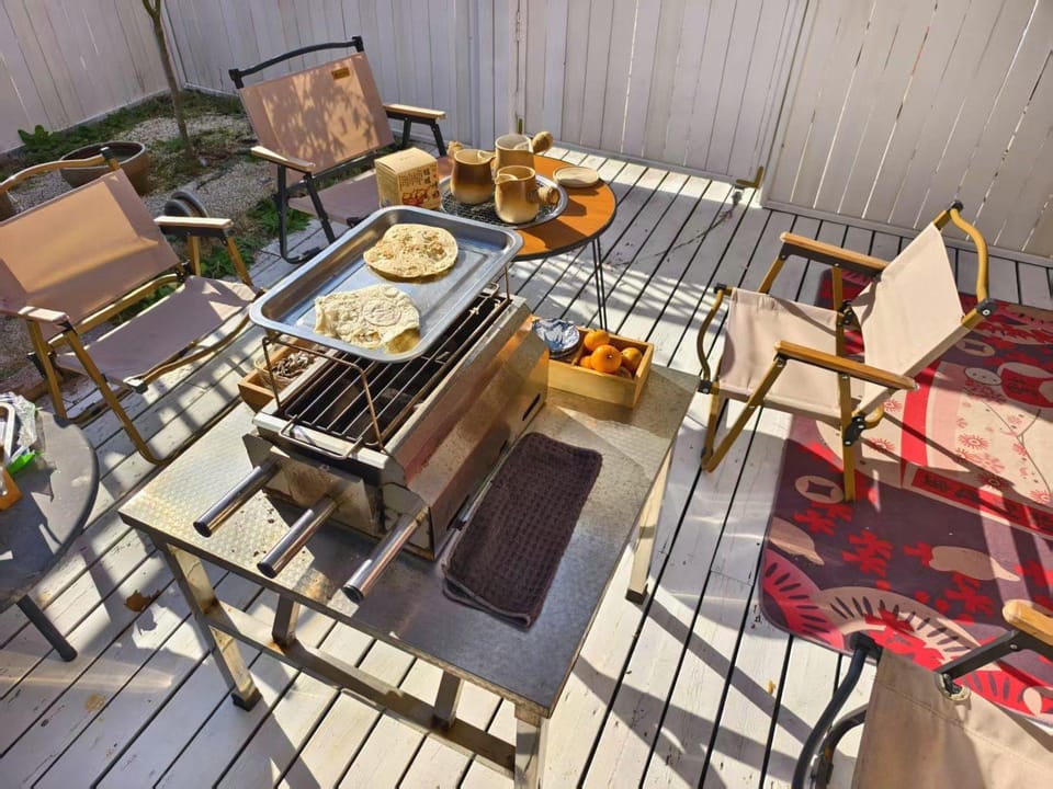 Mingyueting Farmhouse Hotel in Shanghai