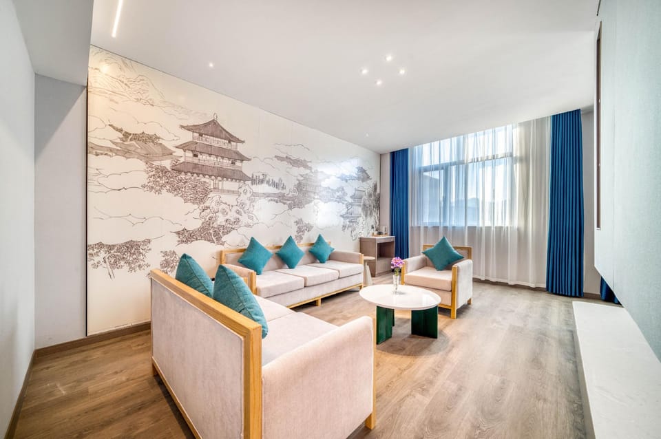 BoYa Hotel (Shipuwan Seafood Restaurant, Luxiao Road, Diankou Town, Zhuji) Hotel in Hangzhou