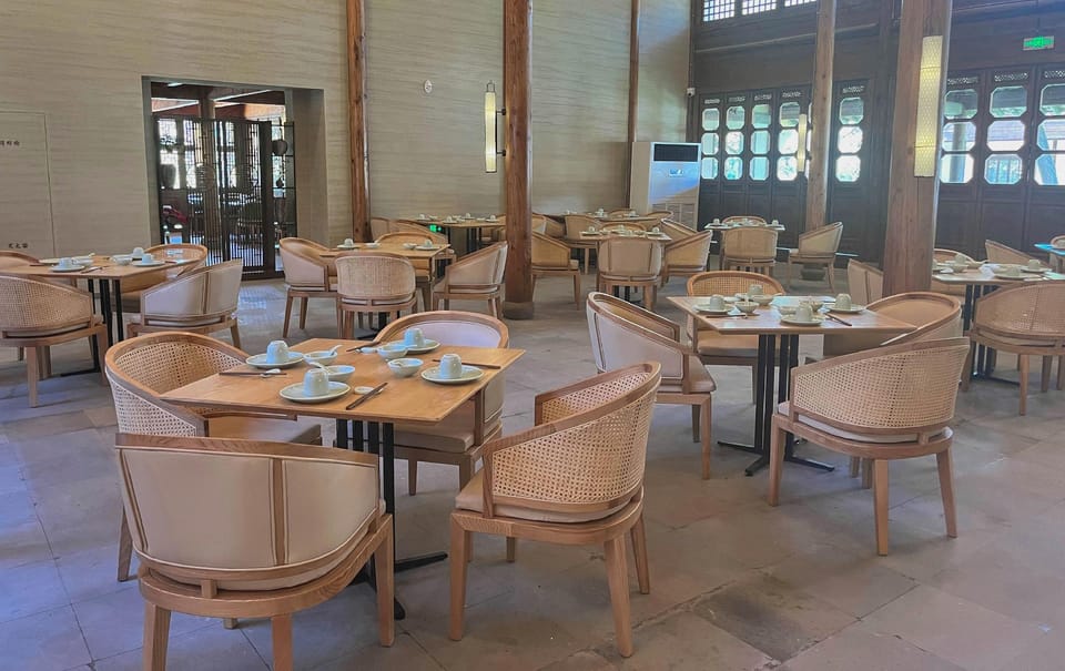 Yanguan Chaozhou Music City Water Sound Inn Hotel in Hangzhou