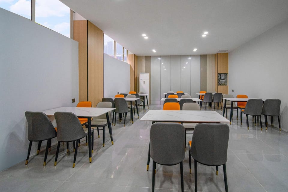 Home Inns Group - Zhongshan Road Pedestrian Street Super Cloud Hotel Hotel in Nanjing