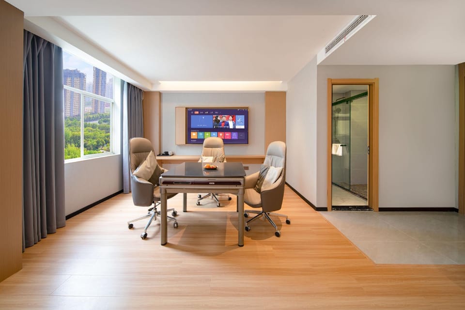 Home Inns Group - Zhongshan Road Pedestrian Street Super Cloud Hotel Hotel in Nanjing