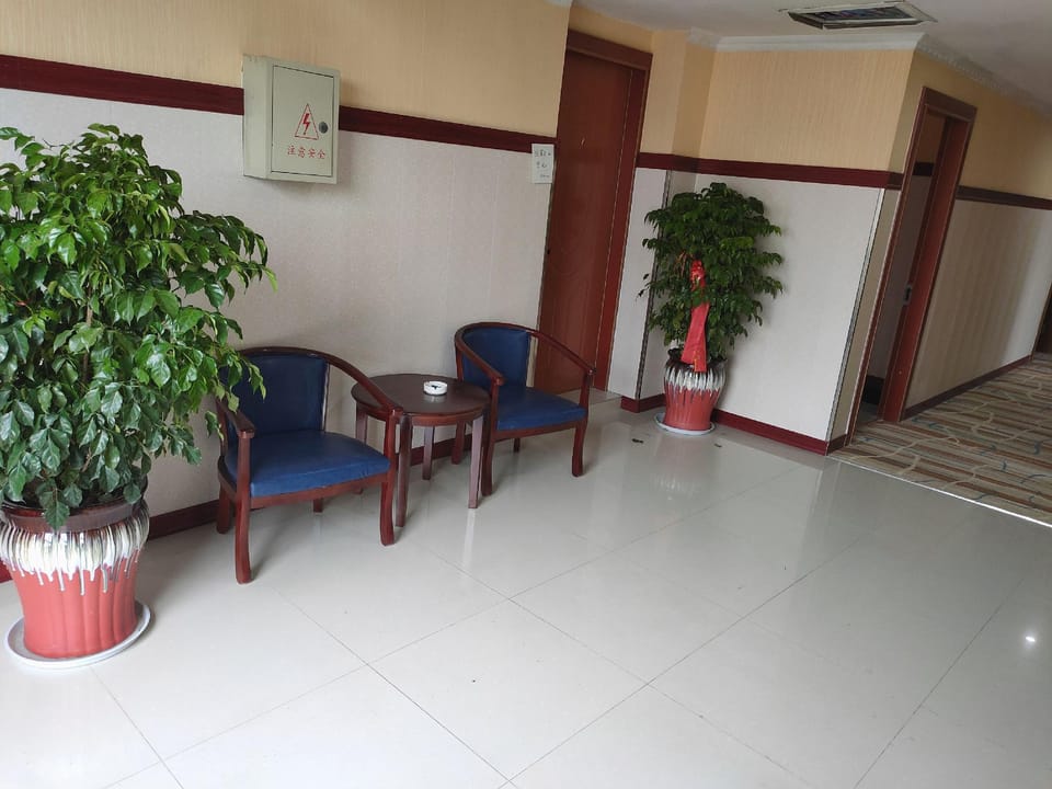 Jukelong Hotel (Agricultural and Forestry College Branch) Hotel in Nanjing