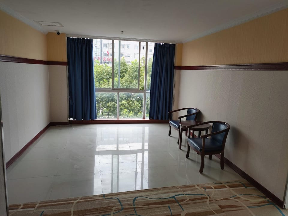 Jukelong Hotel (Agricultural and Forestry College Branch) Hotel in Nanjing