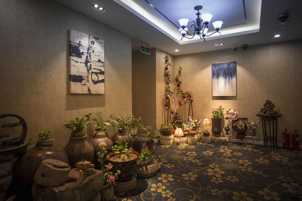 Huabo Theme Hotel (Nanjing South Railway Station Branch) Hotel in Nanjing