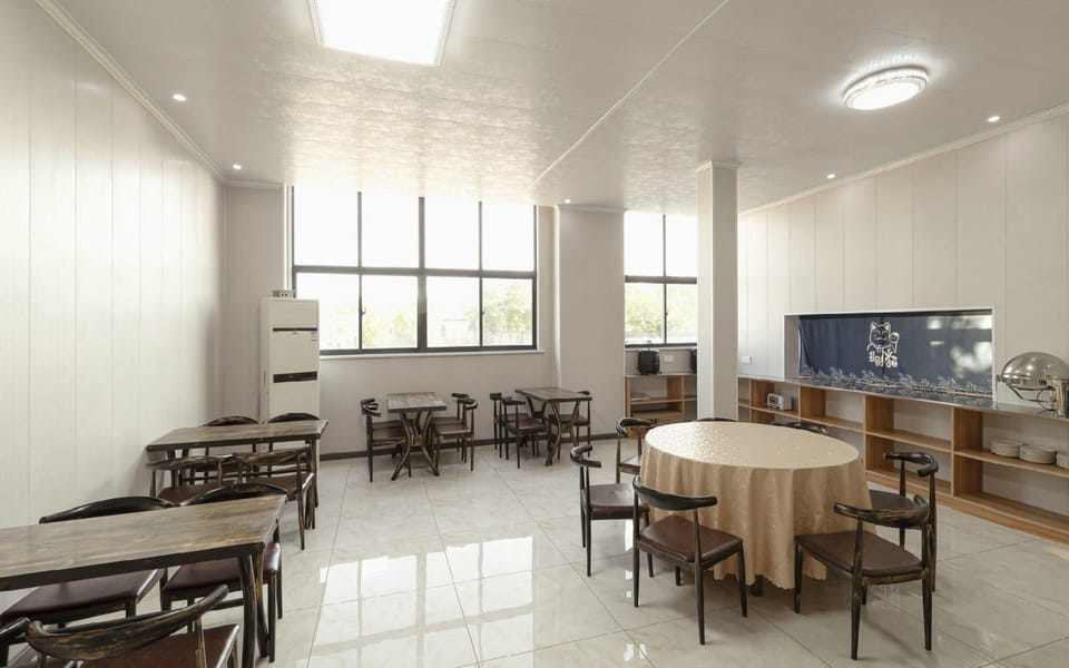 Holiday Inn Cloud (Baihua Road Branch) Hotel in Jiangsu