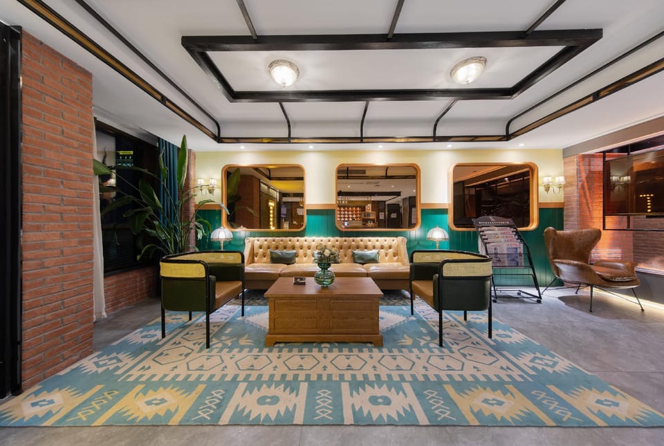 Zhe Coffee Hotel (Xuzhou East Railway Station Jinlonghu Branch) Hotel in Jiangsu