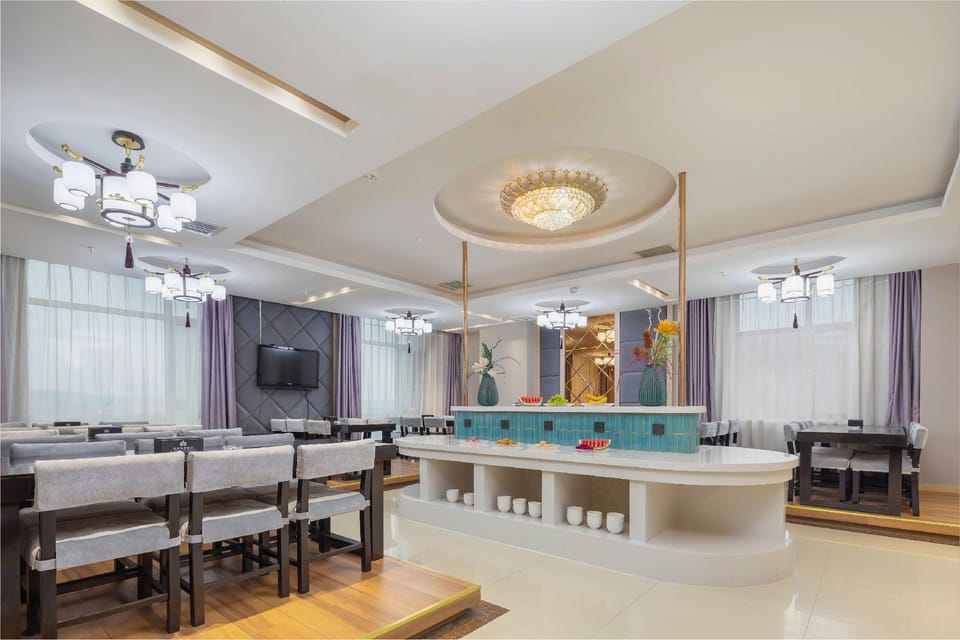 Lanxian Dongxin Business Hotel Hotel in China