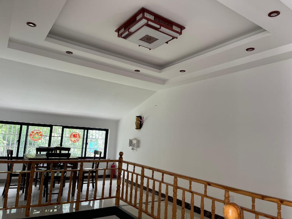 Shili Taohua Hotel (Taohuatan Scenic Area Branch) Hotel in Zhejiang