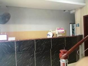 Weihaozhong Business Hotel Hotel in Shanghai