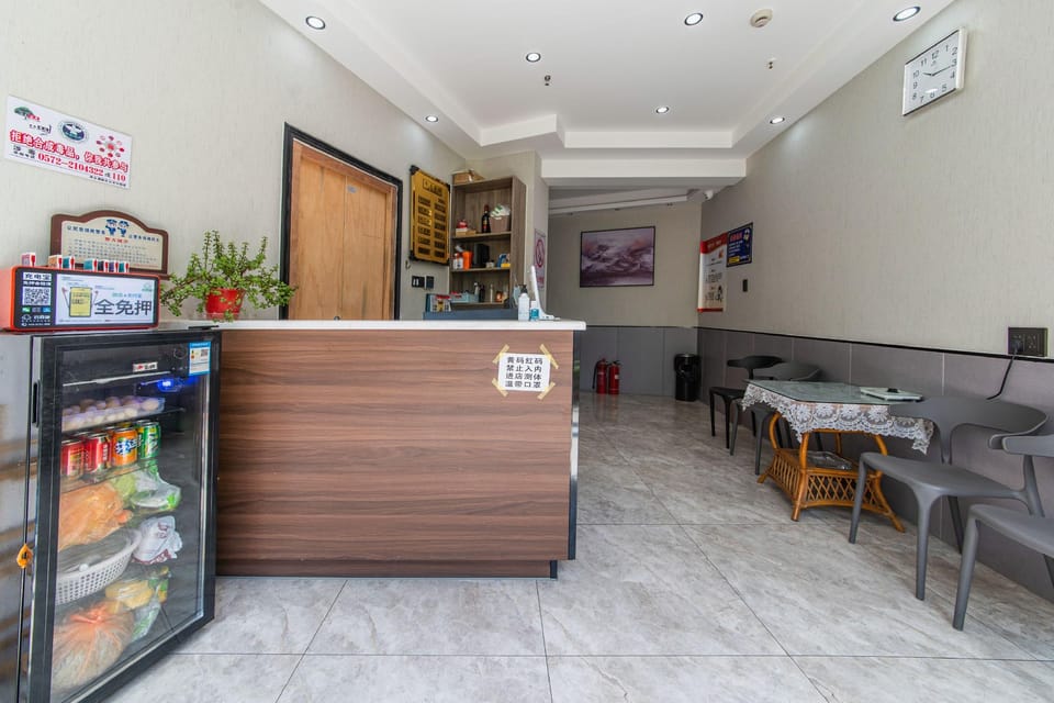 Longshun Hotel (Huzhou Dongwu Yintai City Branch) Hotel in Suzhou