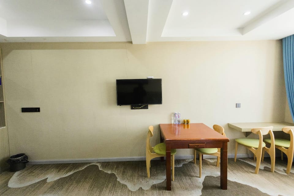 Haoli Hotel (Lu'an Wuyue Plaza Branch) Hotel in Jiangsu