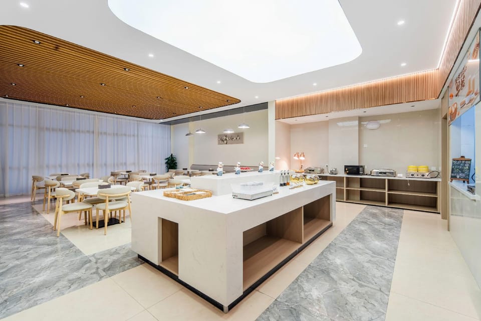 Cat Mountain House Smart Hotel (Changzhou North Railway Station Global Harbor Branch) Hotel in Suzhou