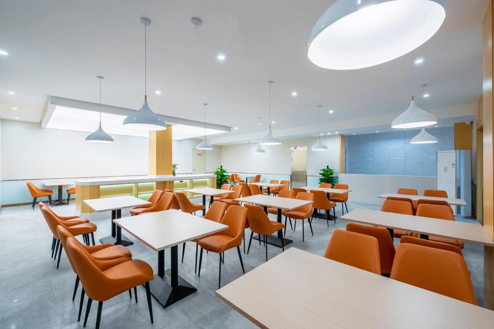 New Foundation Hotel (Nanjing Pukou District Hongyang Plaza Branch) Hotel in Nanjing