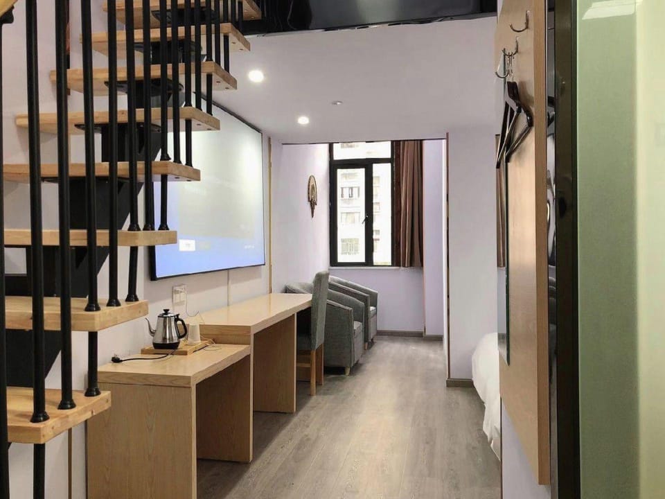 Yushe Hotel (Linping Heyu Road Metro Station Branch) Hotel in Hangzhou