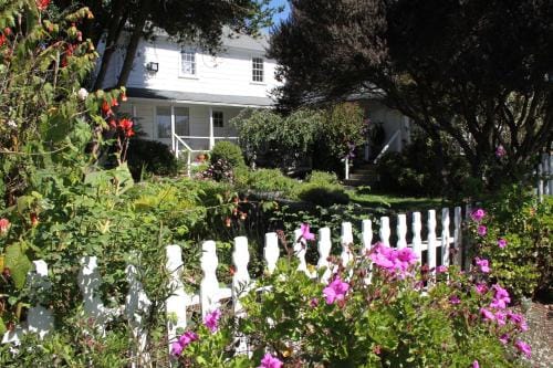 Seagull Inn Bed & Breakfast Hotel in Mendocino