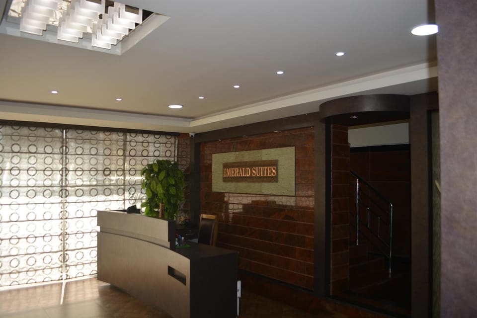 Emerald Suites By Kallate Hotel in Bengaluru