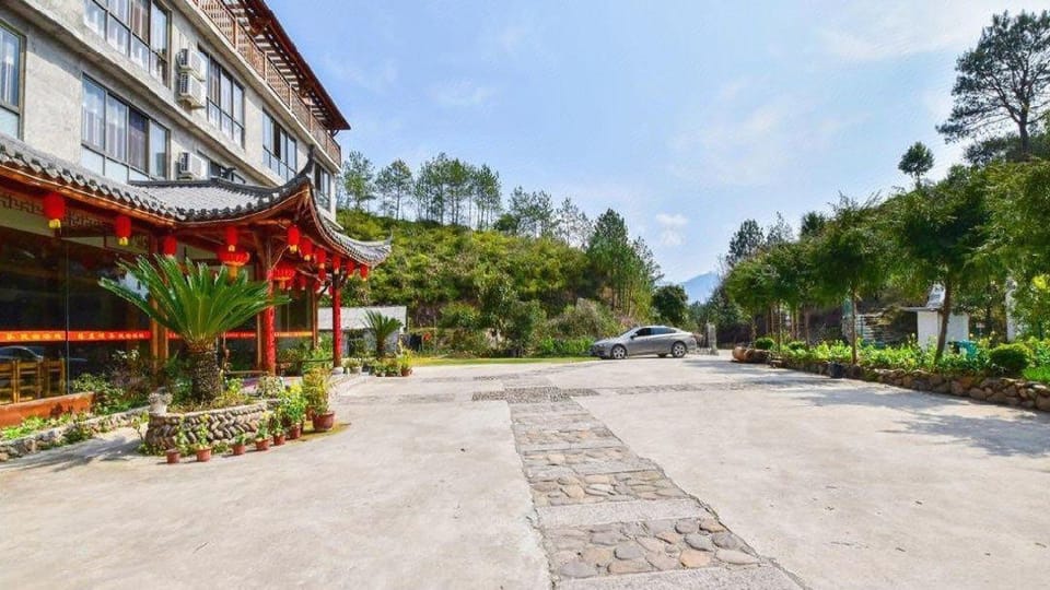 Lishui Youlan Valley Inn Hotel in Zhejiang