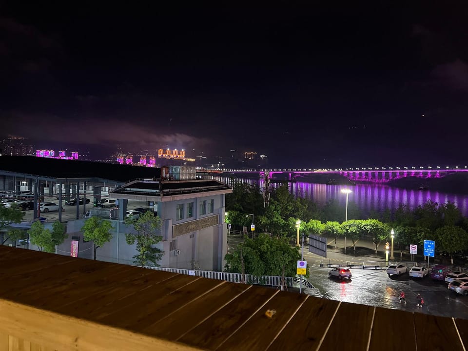 Pinghu Business Hotel Hotel in Hubei