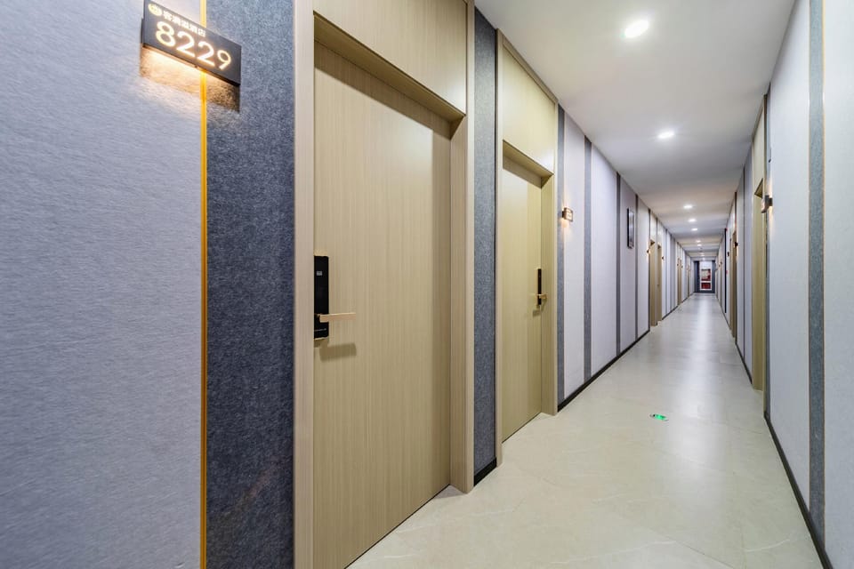 Full House Hotel (Shanghai Lingang New City Wanda Plaza Branch) Hotel in Shanghai