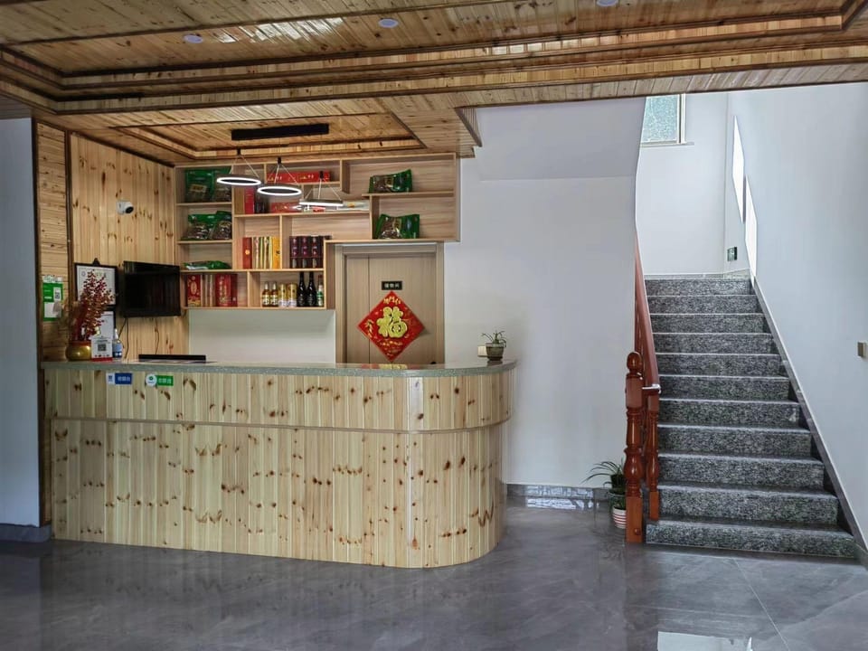 Wuyue Riverside Leisure Homestay Hotel in Hangzhou