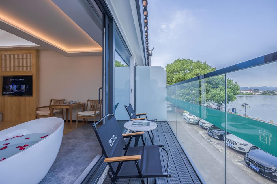 Fanshe Homestay (Dongqian Lake Tourist Resort Branch) Hotel in Zhejiang