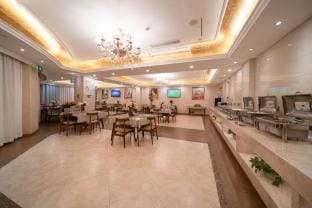 Vienna Hotel (Suzhou Xiaoxian Railway Station Zheshang Market Branch) Hotel in Jiangsu