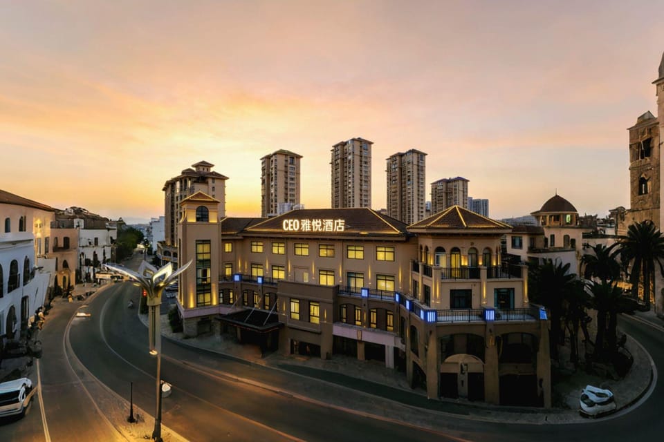 CEO·Yayue Hotel (Yiwu Futang Ancient Town Old Street Branch) Hotel in Hangzhou