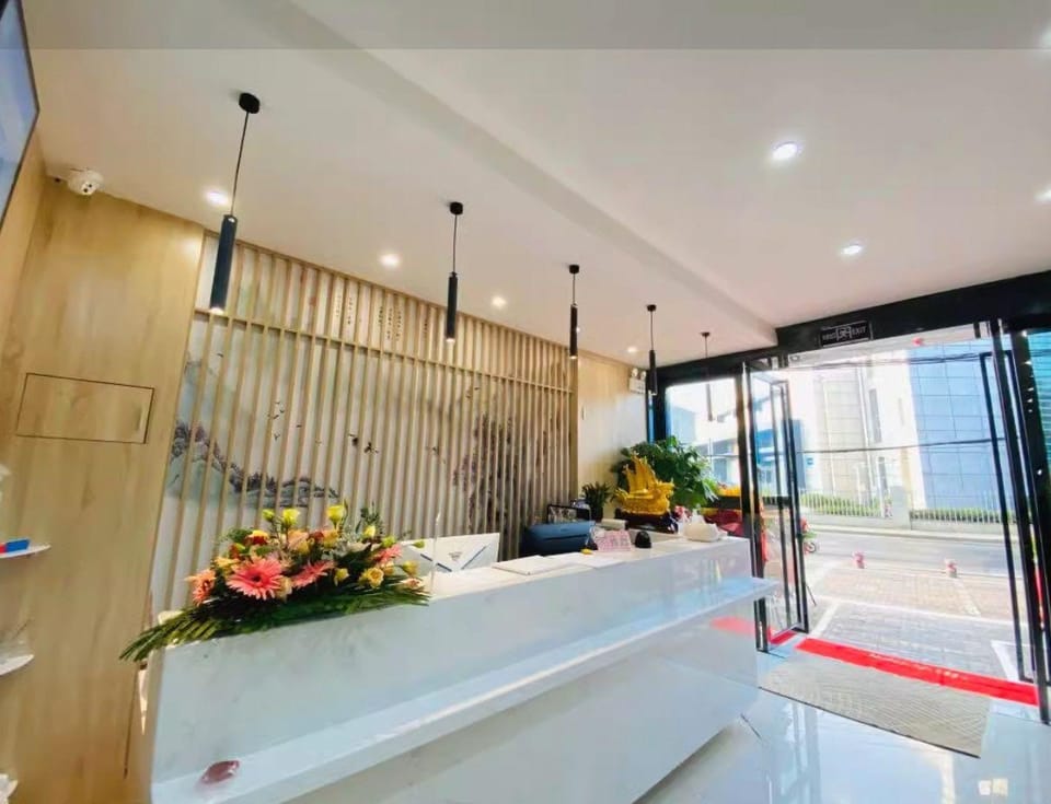 Qingfeng Chain Hotel (Nanjing Maigaoqiao Metro Station Flagship Store) Hotel in Nanjing