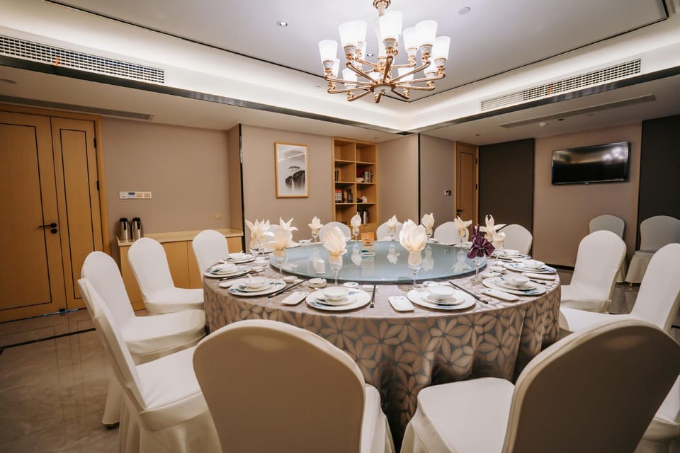 Lelehuan Gorge Inn Hotel in Zhejiang