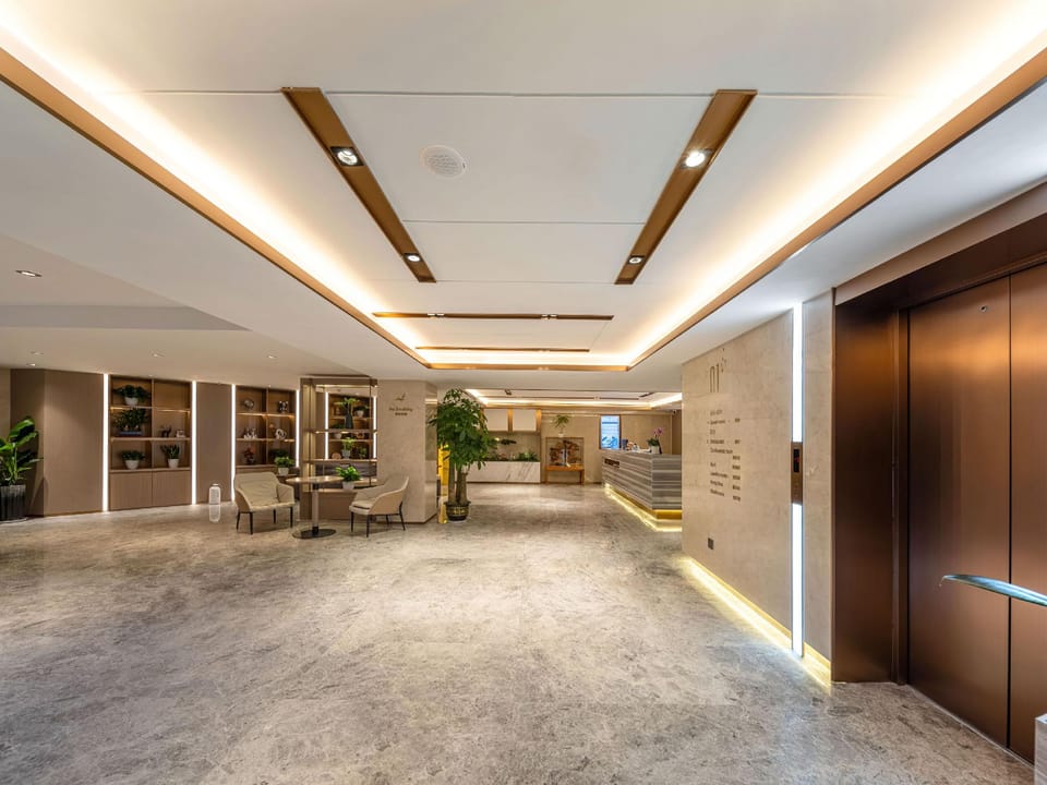 Lavande Hotel (Nanjing Railway Station Hongshan Zoo Branch) Hotel in Nanjing