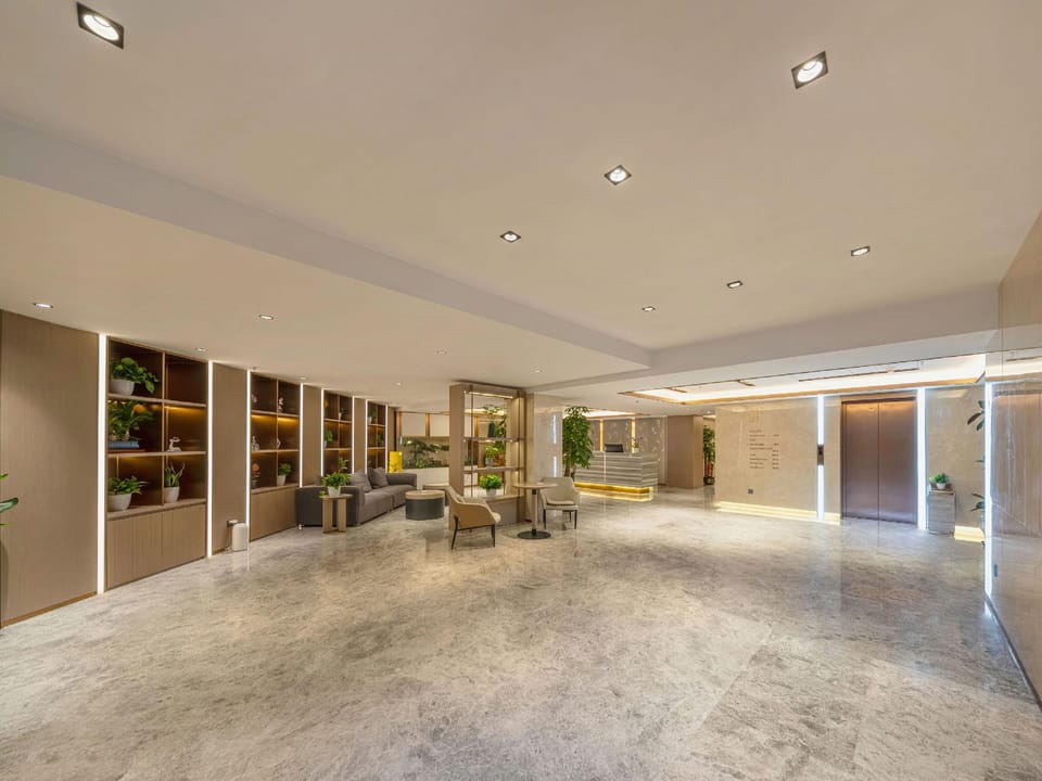 Lavande Hotel (Nanjing Railway Station Hongshan Zoo Branch) Hotel in Nanjing