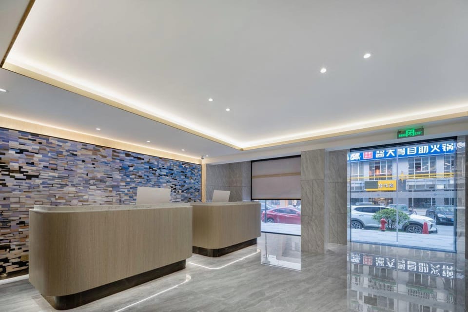 TourChina HOTEL (Hangzhou Gongchenqiao East Metro Station Branch) Hotel in Hangzhou