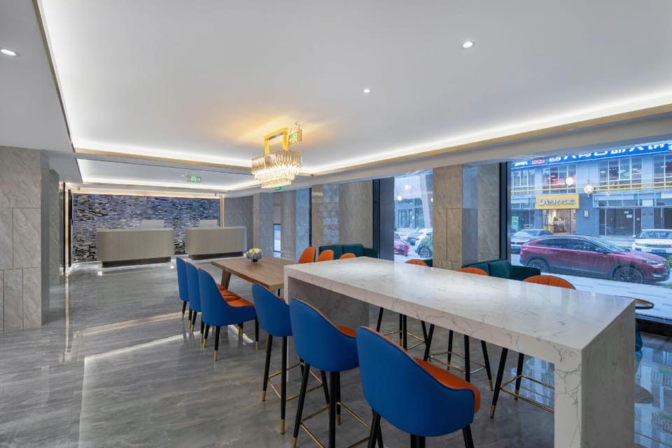 TourChina HOTEL (Hangzhou Gongchenqiao East Metro Station Branch) Hotel in Hangzhou
