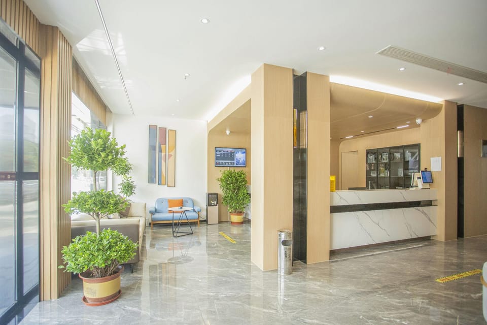 Home Inns - Yangzhou East Railway Station Hangfu Street UP Huayi Selected Hotel Hotel in Jiangsu