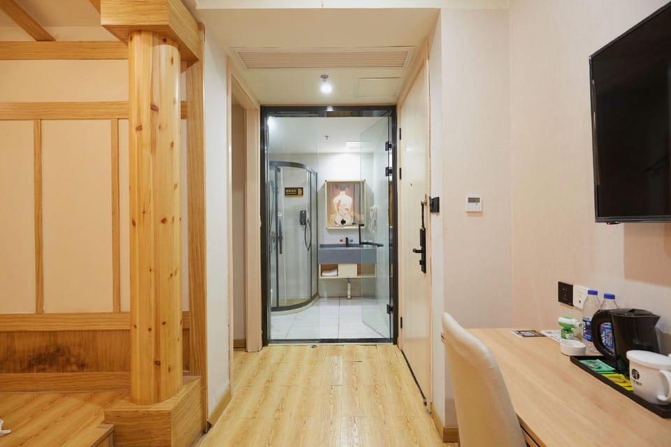 Qianxun Hotel (Jiaxing Nanhu Wanda Branch) Hotel in Zhejiang