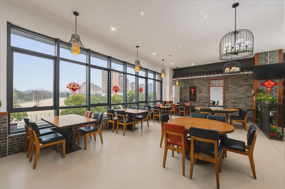 Hangzhou Guangchen Hotel (West Lake Songcheng Academy of Fine Arts Branch) Hotel in Hangzhou