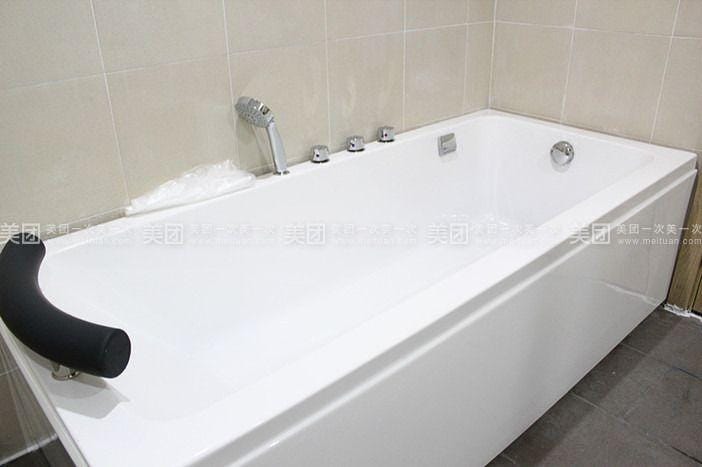 Durian Candy Hotel (Zhuji Diankou Bus Station Branch) Hotel in Hangzhou