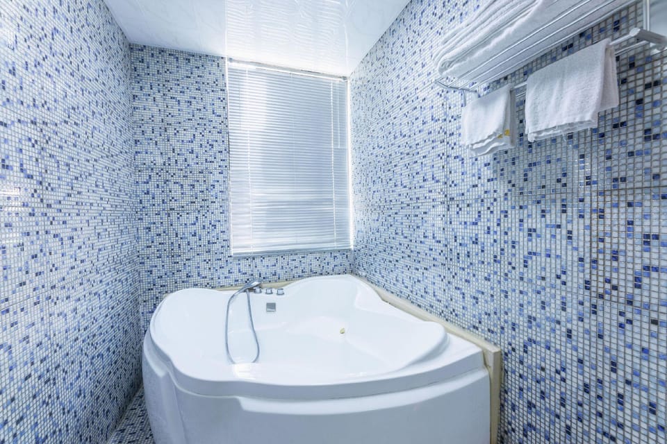 Yunqiju Hotel (Kunshan Yushan Square Metro Station Branch) Hotel in Shanghai