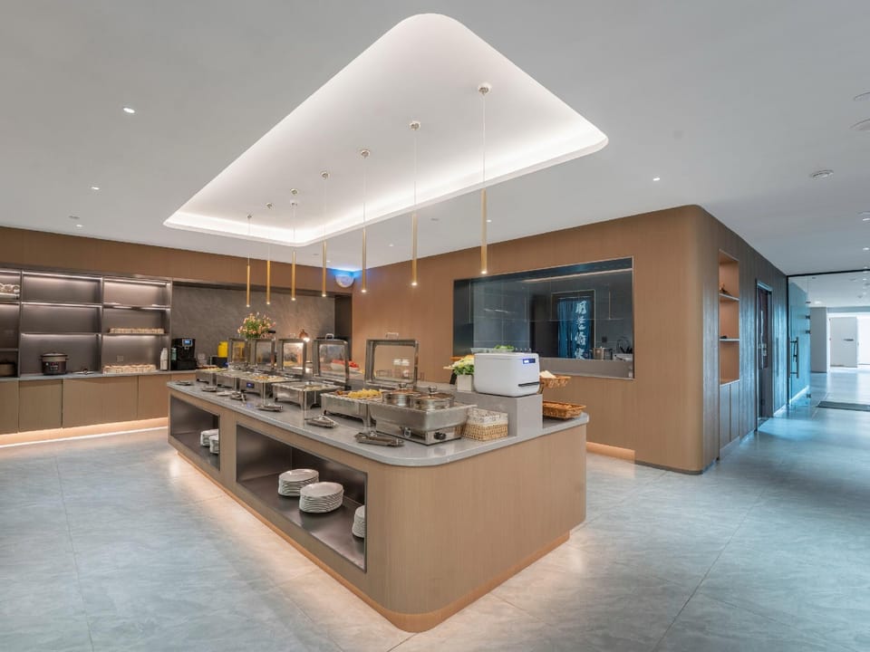 Manmei International Hotel (Changzhou Wujin Xinghu Square Branch) Hotel in Suzhou