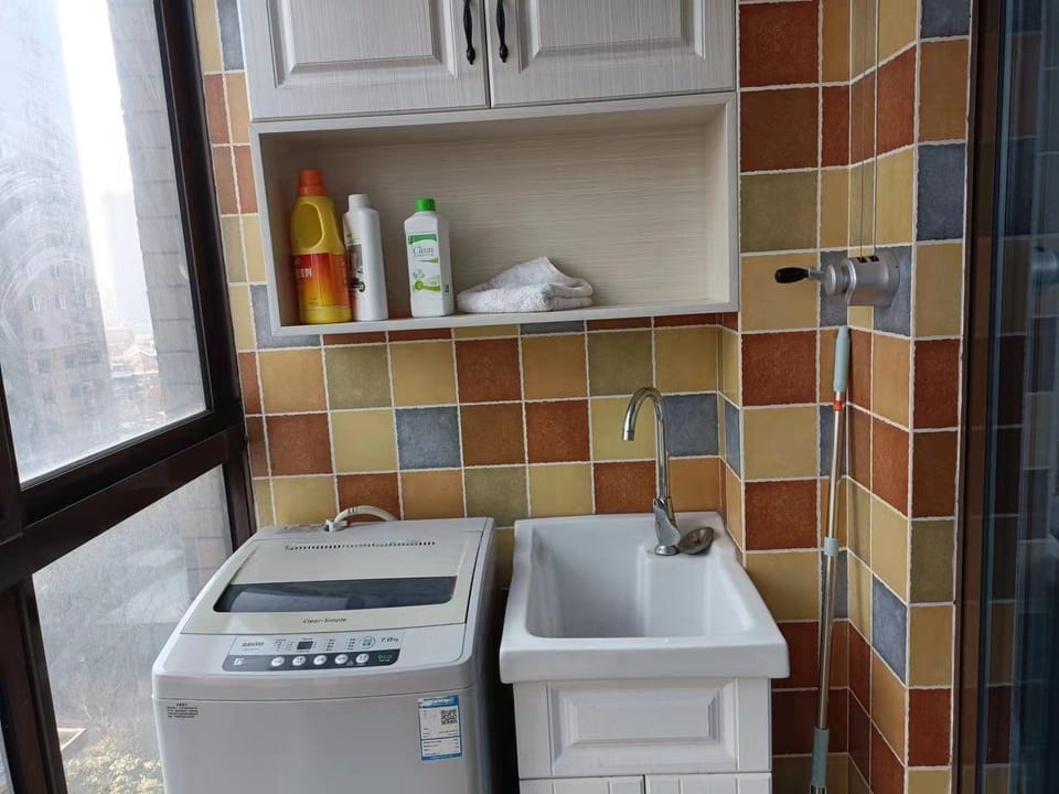 Gui Shi Apartment Hotel (Lianyungang High-Speed Railway Station Branch) Hotel in Jiangsu