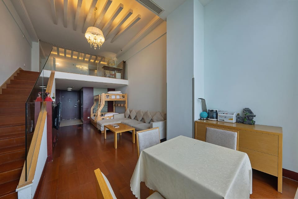 Juhua Lakeview Boutique Apartment Hotel in Hangzhou