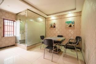 Fuyang Xingfu Zhan Business Hotel (New World Commercial Plaza) Hotel in Jiangsu