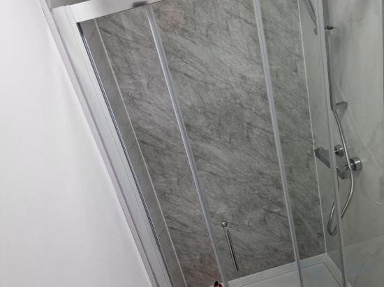 FC Platinum Accommodation Hotel in Watford
