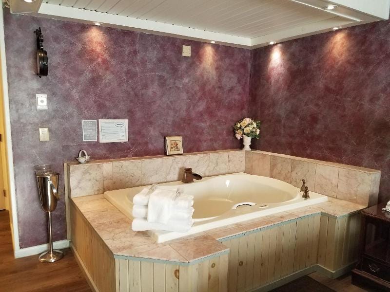 Vacationland Inn & Suites Hotel in Bangor