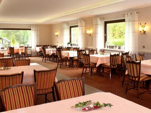 Gasthof "Zum Burghof" Hotel in Medebach
