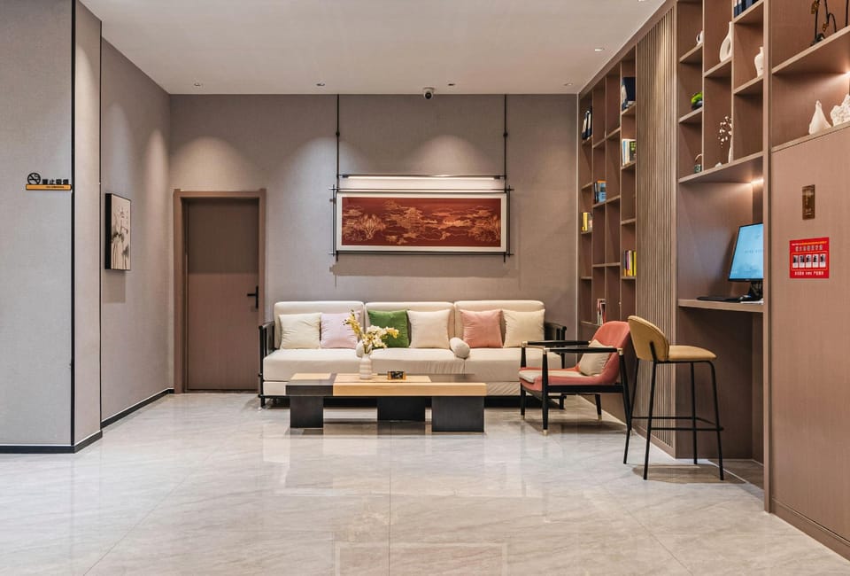 Huaju Hotel (Yangzhou Slender West Lake Wutinglong Toy City Branch) Hotel in Jiangsu