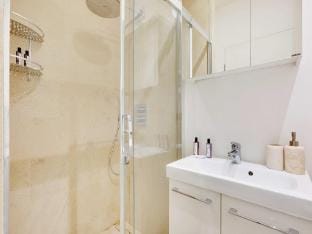 Cosy  chic studio - 2P - Levallois Hotel in Levallois-Perret